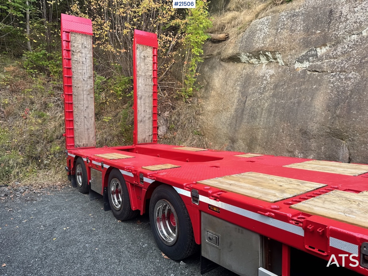 Doll maskinsemi - Semi-trailer low bed: gambar 4 Doll maskinsemi - Semi-trailer low bed: gambar 4