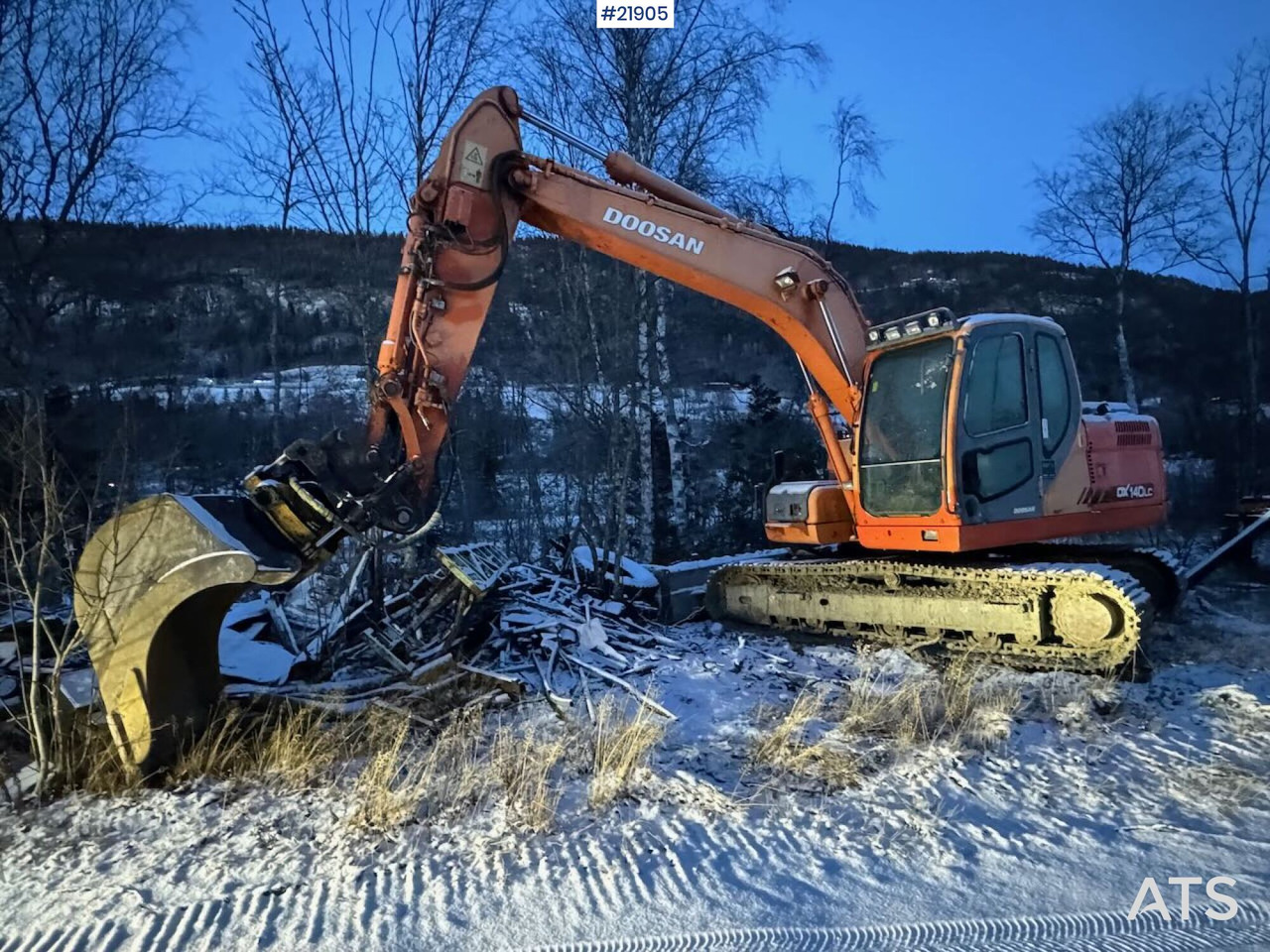Doosan DX140LC - Ekskavator perayap: gambar 1 Doosan DX140LC - Ekskavator perayap: gambar 1