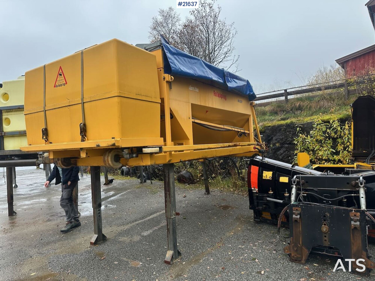 Falköping 2010 Falköping mixer C-7 - Penyebar pasir/ Garam: gambar 1 Falköping 2010 Falköping mixer C-7 - Penyebar pasir/ Garam: gambar 1