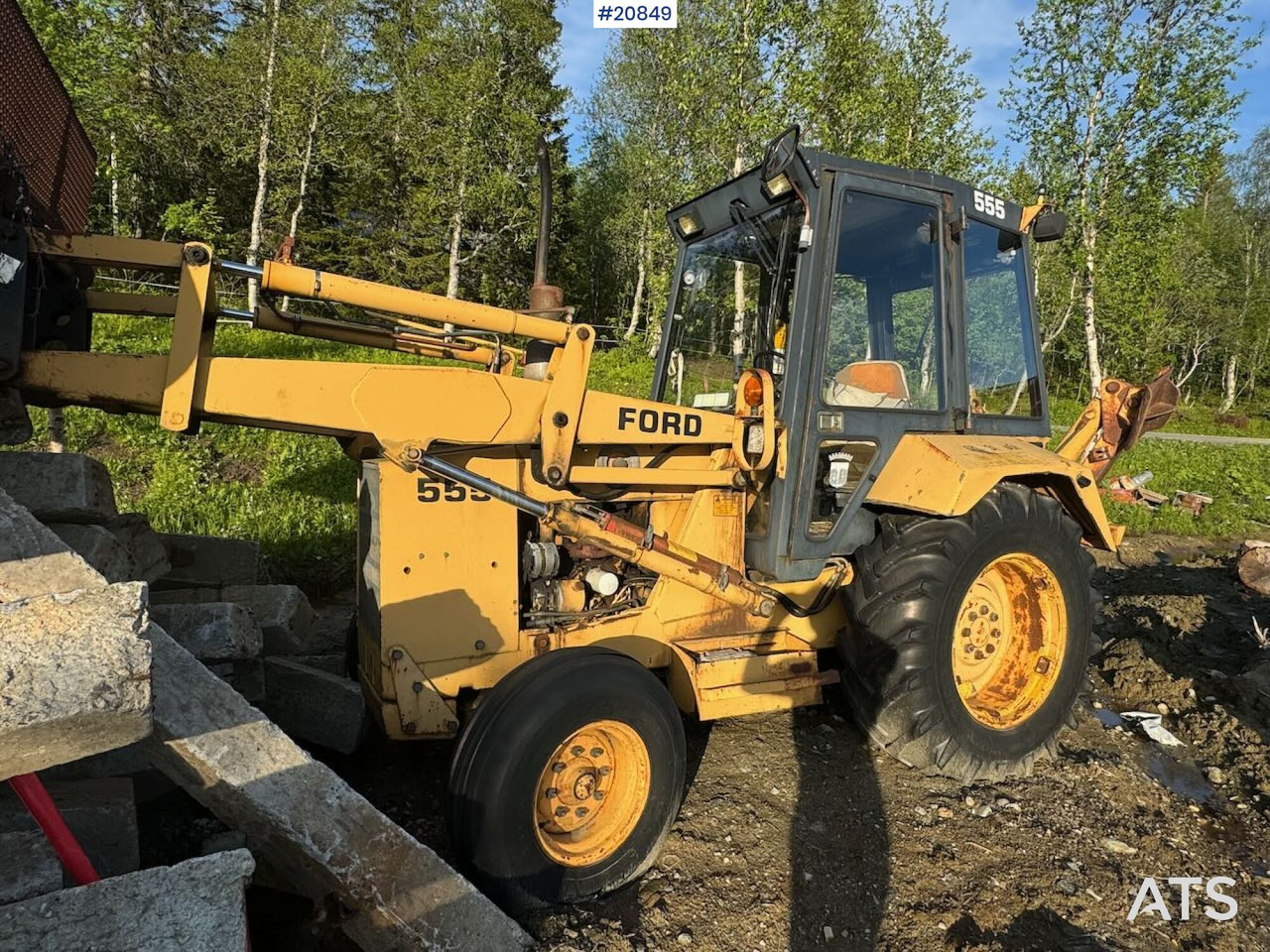 Ford 555 Traktorgraver m/ 2 frontskuffer og 2 graveskuffer - Backhoe loader: gambar 2 Ford 555 Traktorgraver m/ 2 frontskuffer og 2 graveskuffer - Backhoe loader: gambar 2