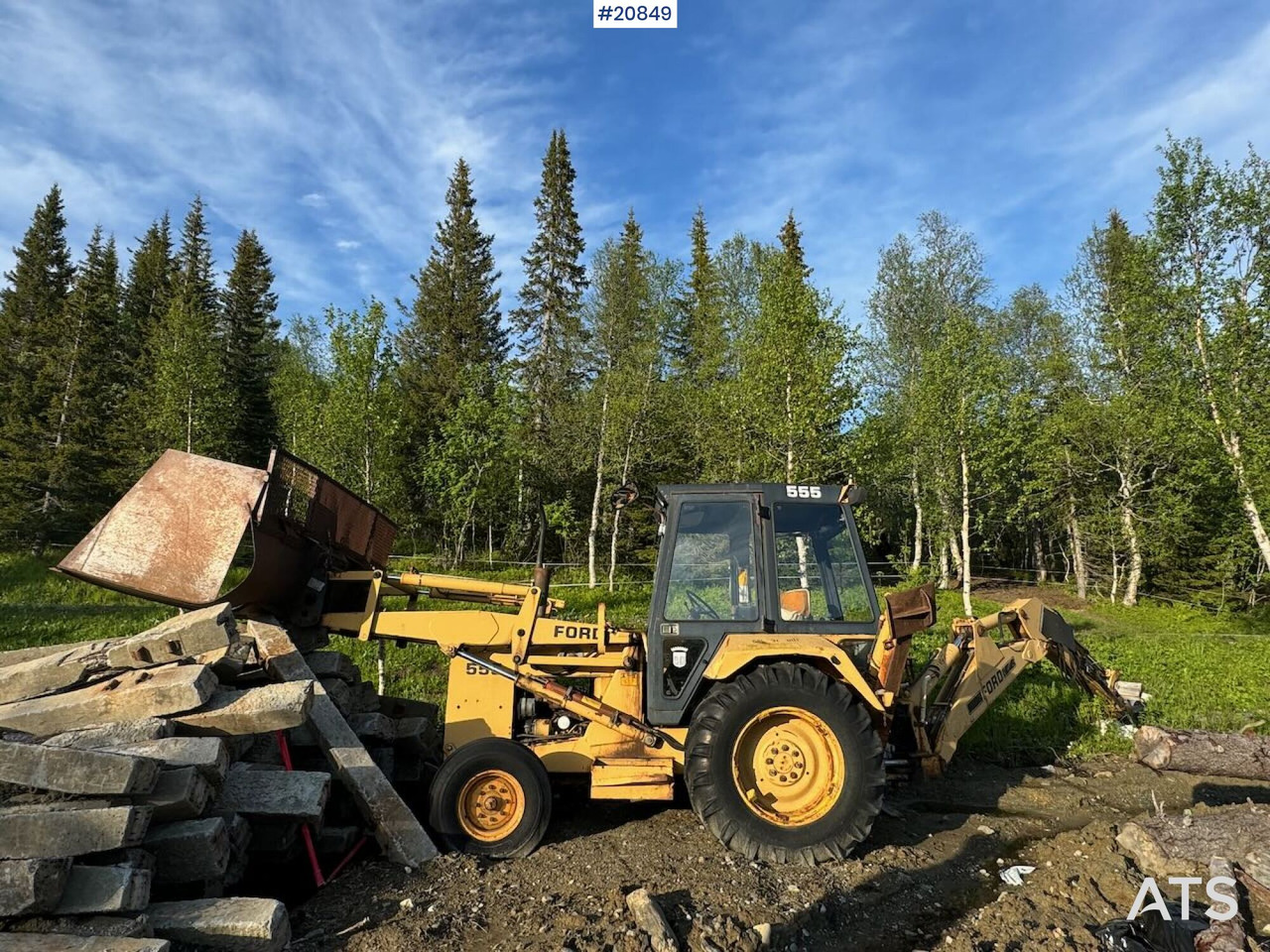 Ford 555 Traktorgraver m/ 2 frontskuffer og 2 graveskuffer - Backhoe loader: gambar 1 Ford 555 Traktorgraver m/ 2 frontskuffer og 2 graveskuffer - Backhoe loader: gambar 1