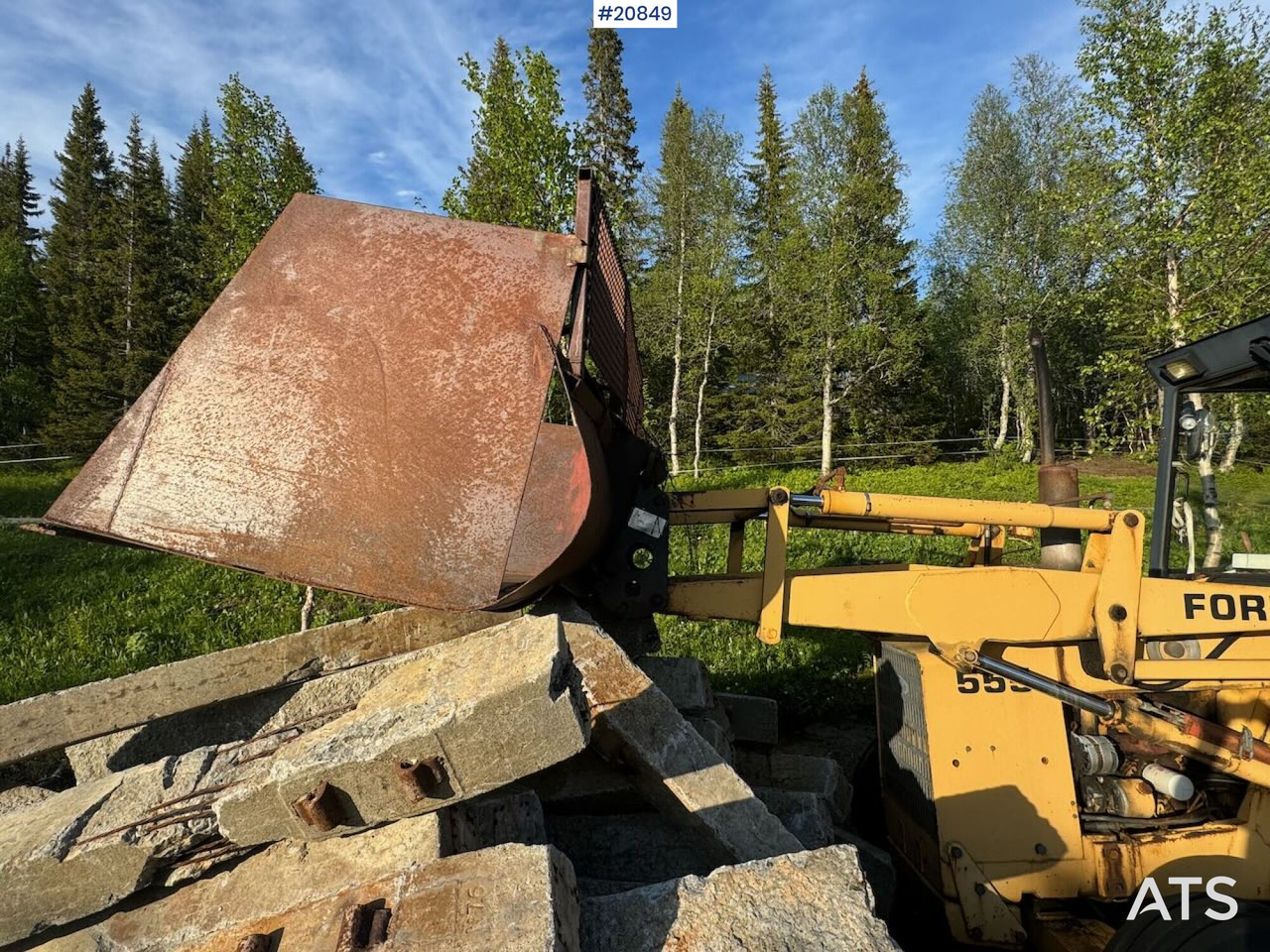 Ford 555 Traktorgraver m/ 2 frontskuffer og 2 graveskuffer - Backhoe loader: gambar 4 Ford 555 Traktorgraver m/ 2 frontskuffer og 2 graveskuffer - Backhoe loader: gambar 4