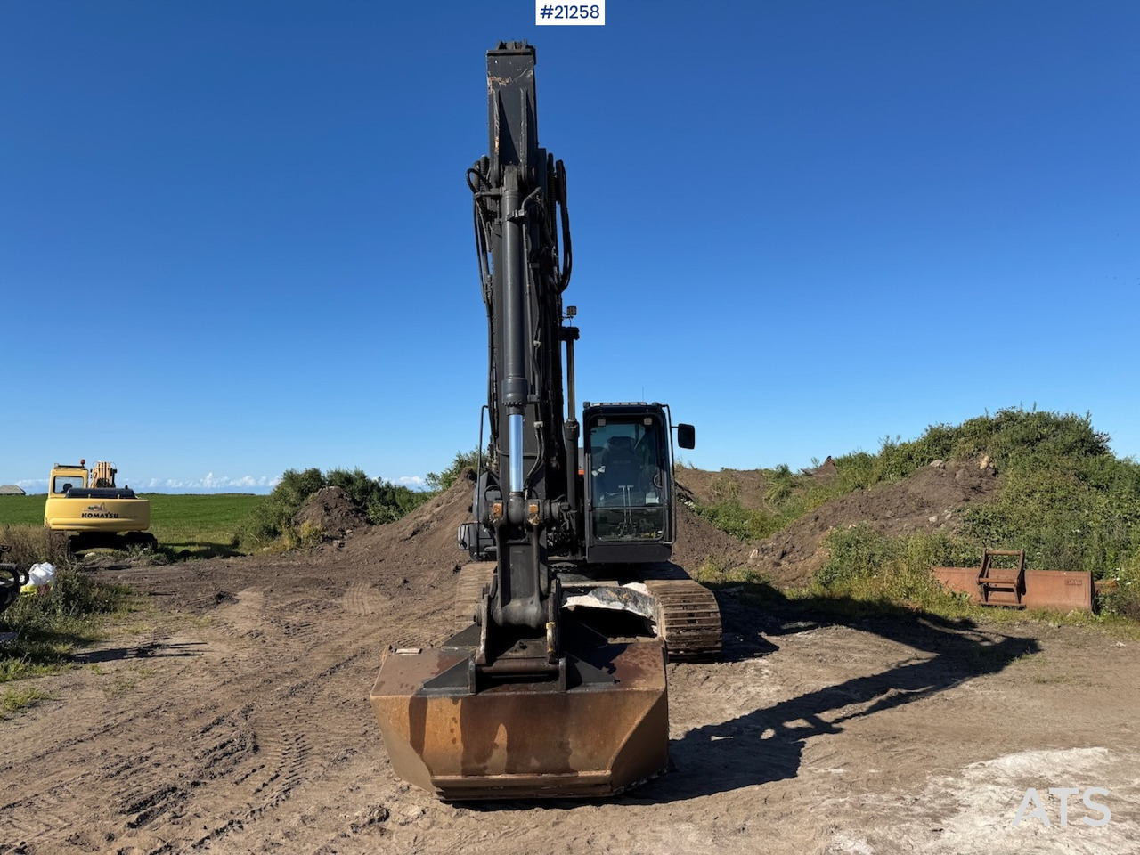 Hitachi ZX 190 LC-6 - Ekskavator: gambar 3 Hitachi ZX 190 LC-6 - Ekskavator: gambar 3