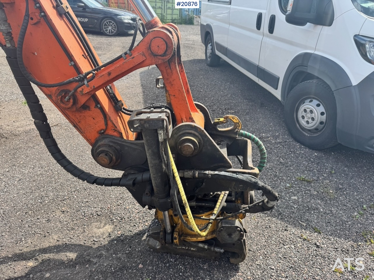 Ekskavator roda Hitachi ZX140W-5B: gambar 20