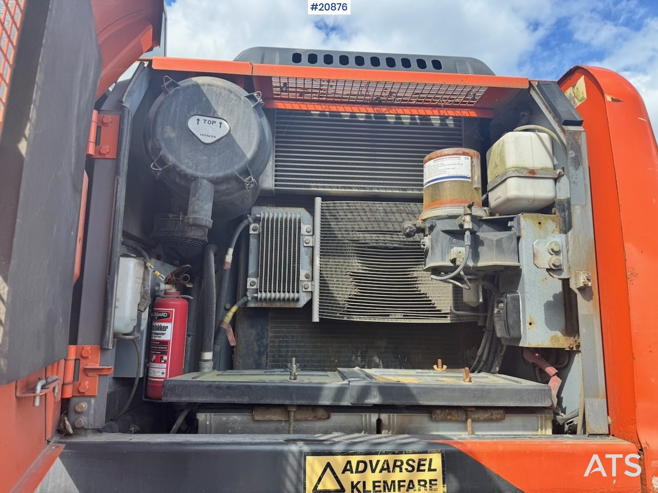 Ekskavator roda Hitachi ZX140W-5B: gambar 24