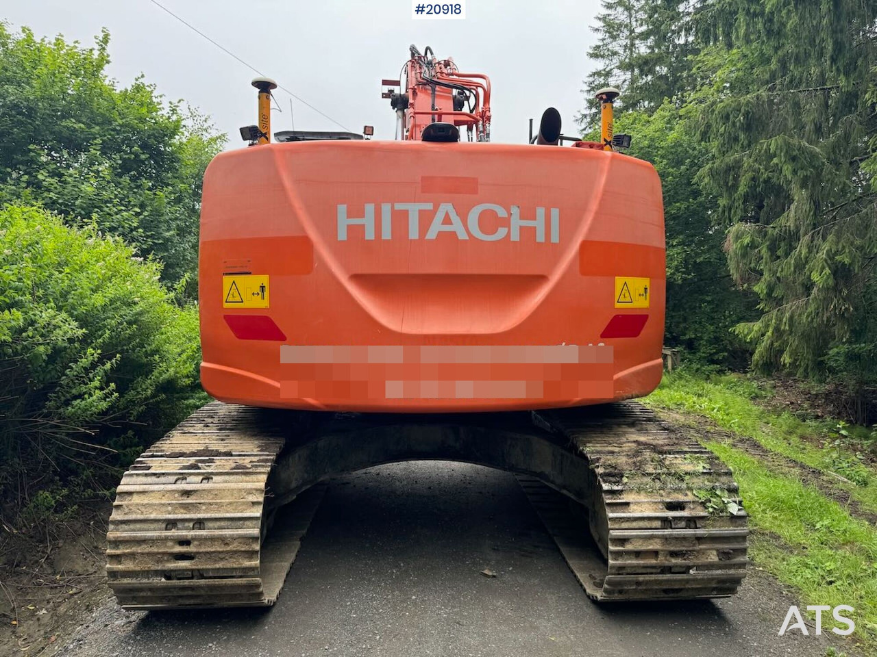 Hitachi ZX225 - Ekskavator perayap: gambar 4 Hitachi ZX225 - Ekskavator perayap: gambar 4