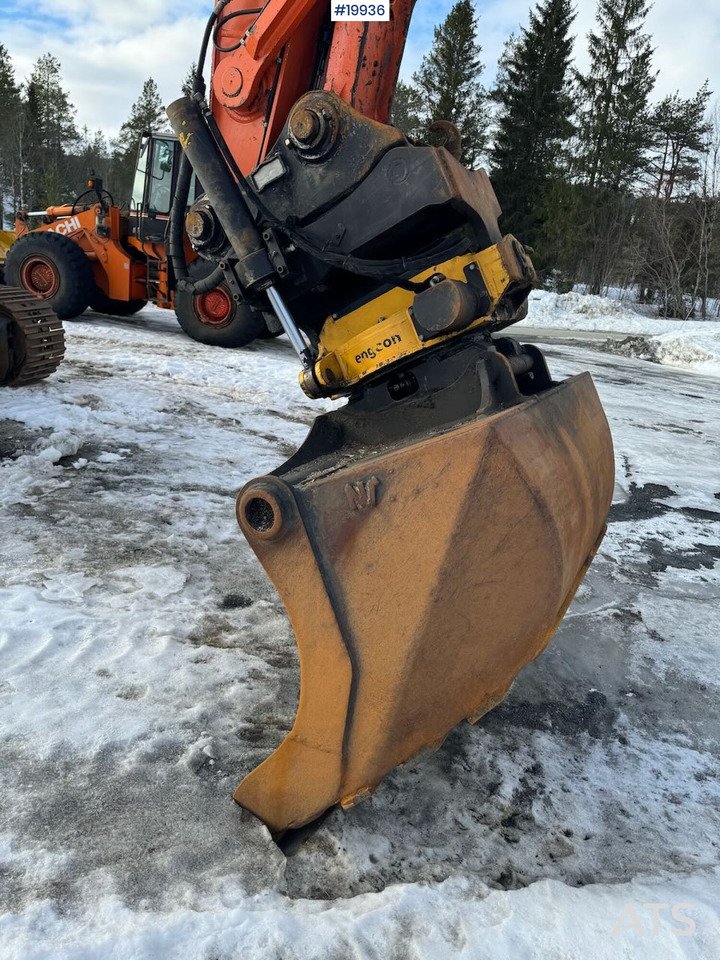 Ekskavator Hitachi ZX300LC-6: gambar 16