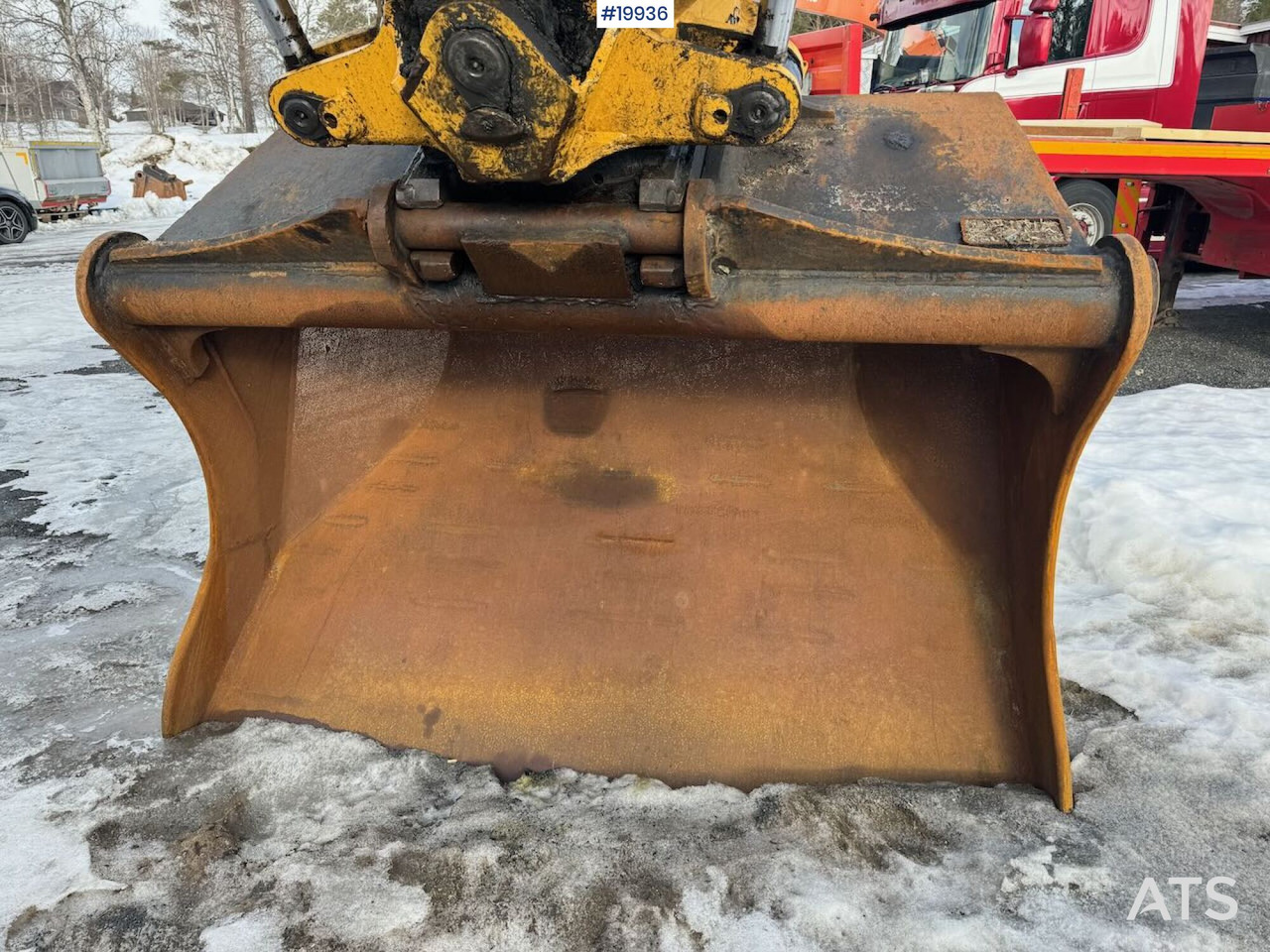 Ekskavator Hitachi ZX300LC-6: gambar 15