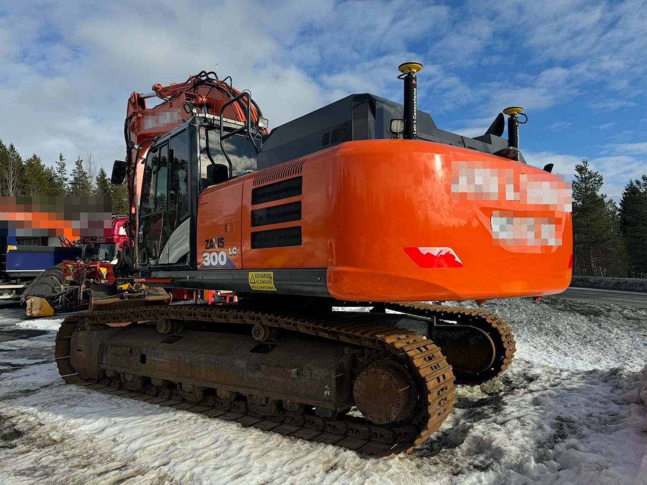 Hitachi ZX300LC-6 - Ekskavator: gambar 3 Hitachi ZX300LC-6 - Ekskavator: gambar 3