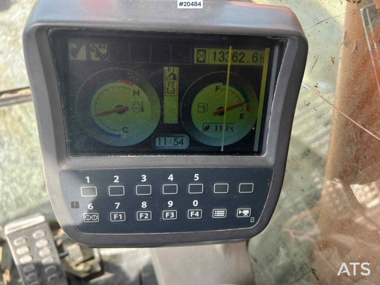 Ekskavator Hitachi ZX350LC-3: gambar 15