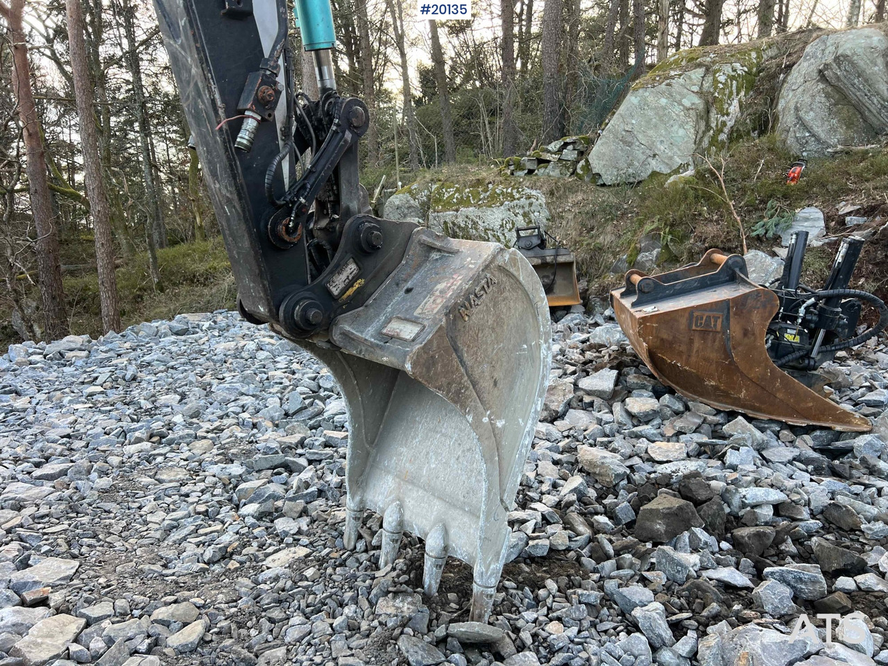 Ekskavator Hitachi ZX85US-6: gambar 24