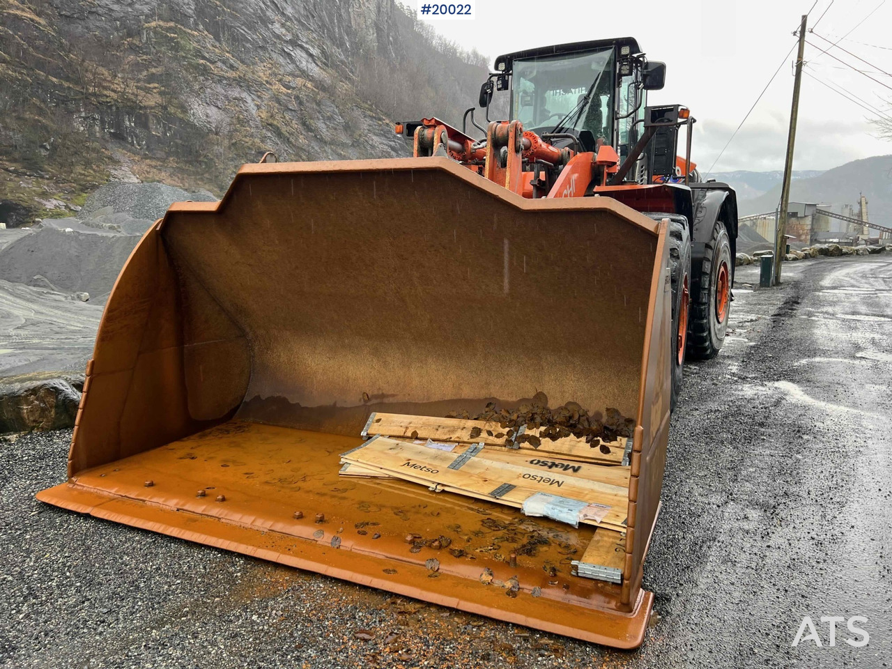 Hitachi zw370-6 - Wheel loader: gambar 5 Hitachi zw370-6 - Wheel loader: gambar 5
