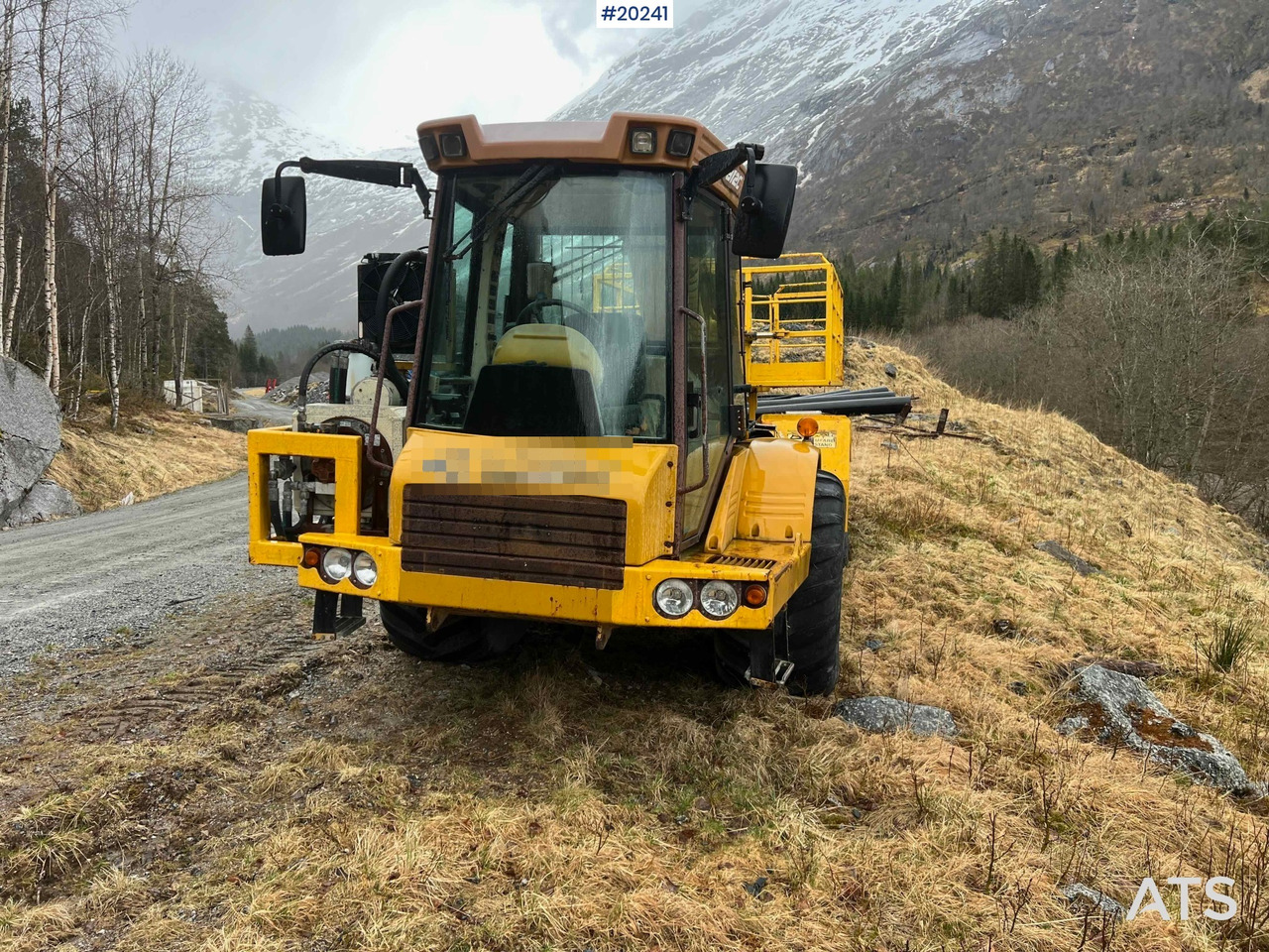 Hydrema 912B m/ 2007 Essverk Plattform 912 lift med rotasjon på korg og fjernkontroll - Tempat sampah artikulasi: gambar 3 Hydrema 912B m/ 2007 Essverk Plattform 912 lift med rotasjon på korg og fjernkontroll - Tempat sampah artikulasi: gambar 3