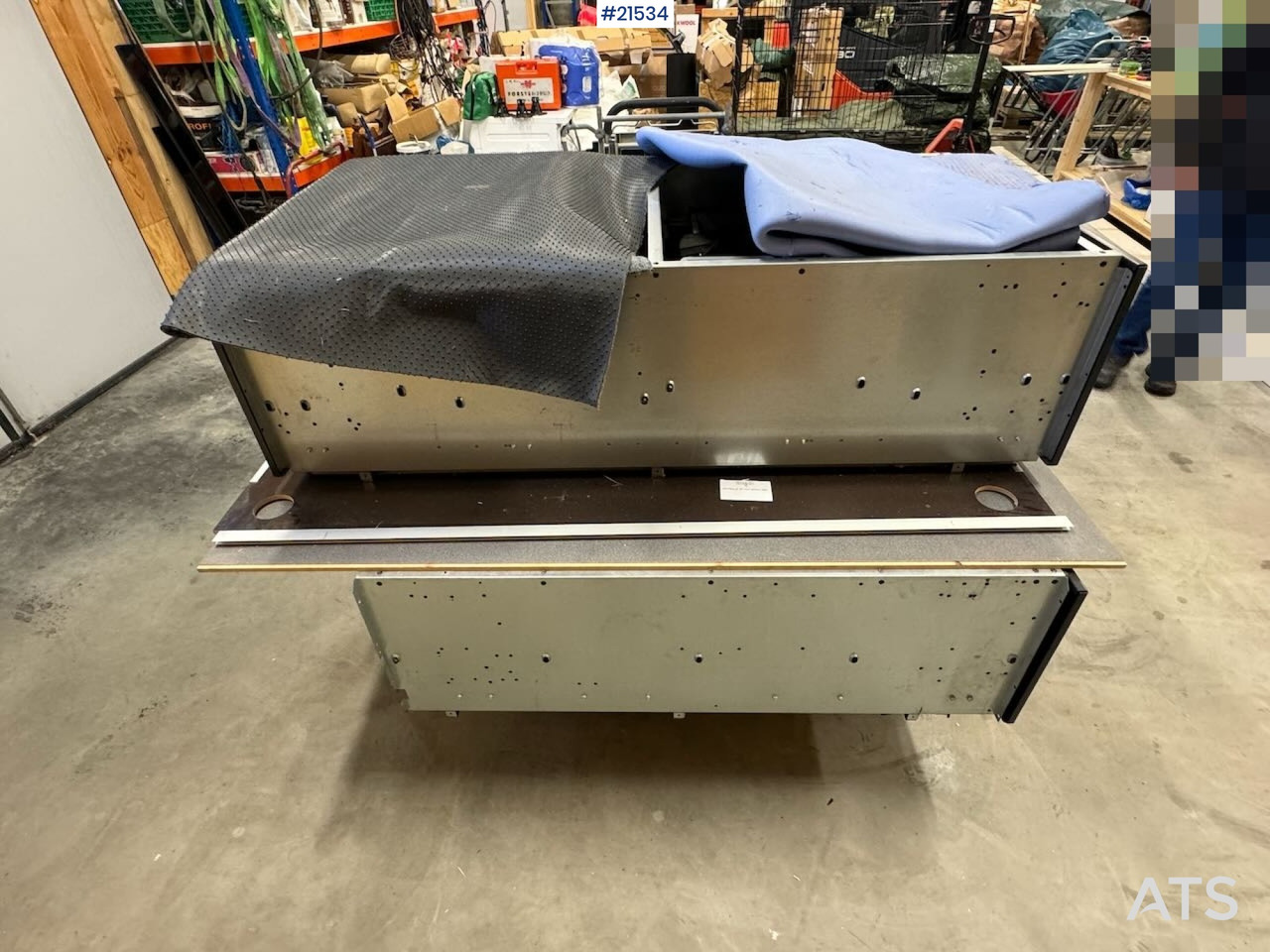 Innredning til Mercedes Vito - Kabin dan interior untuk Van pengiriman: gambar 1 Innredning til Mercedes Vito - Kabin dan interior untuk Van pengiriman: gambar 1