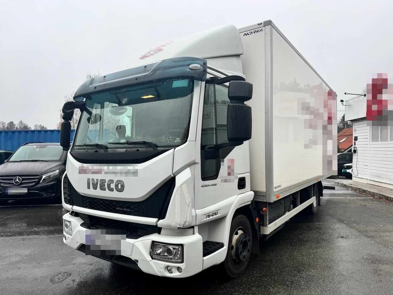 Iveco 75E-210 - Truk box: gambar 1 Iveco 75E-210 - Truk box: gambar 1