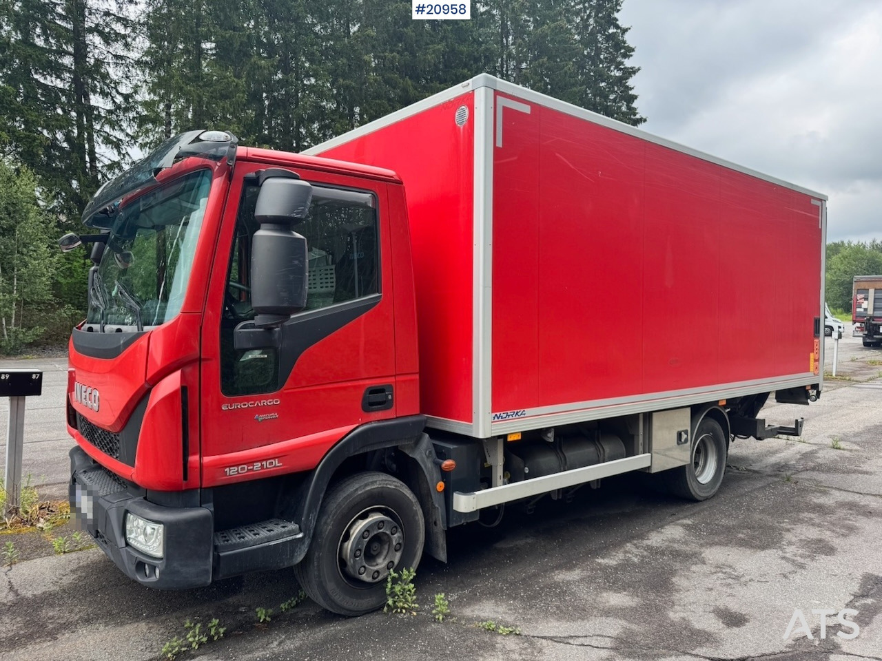 Iveco EuroCargo 120-210L - Truk box: gambar 2 Iveco EuroCargo 120-210L - Truk box: gambar 2