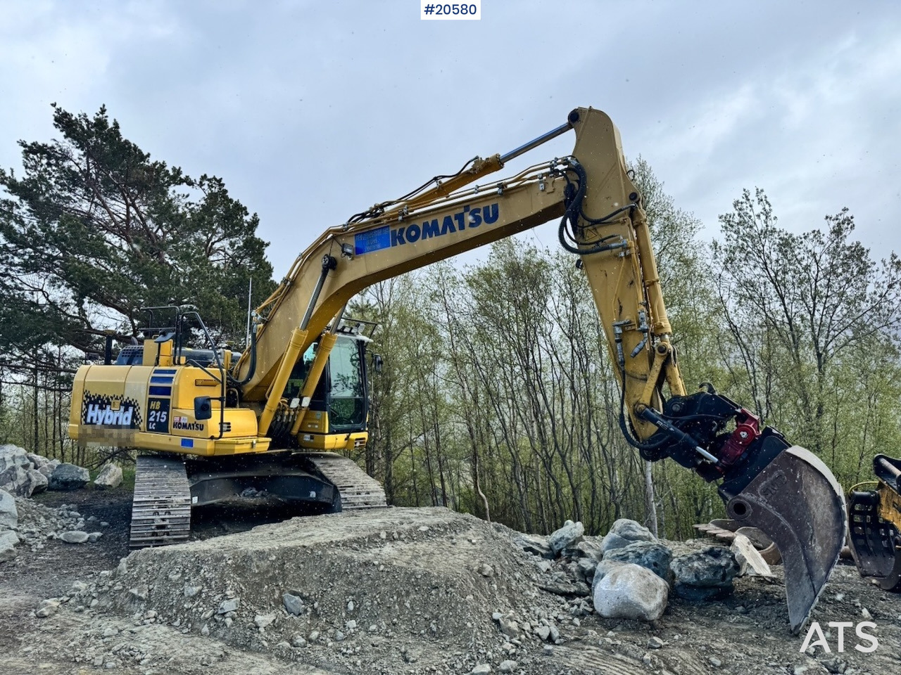 Komatsu HB215LC-2 - Ekskavator: gambar 1 Komatsu HB215LC-2 - Ekskavator: gambar 1