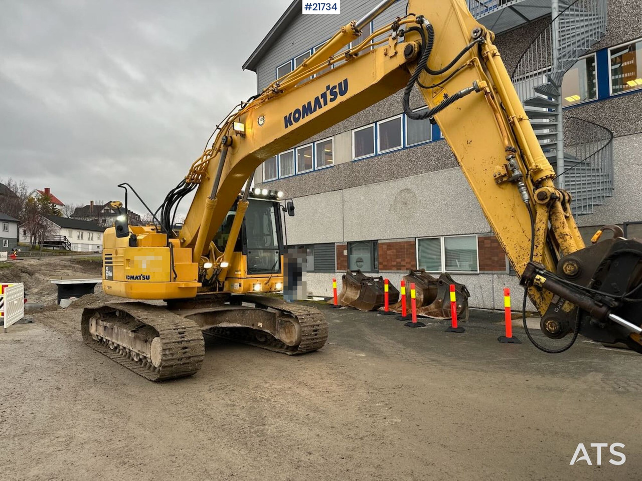 Komatsu PC228USLC-8 gravemaskin m/ 3 skuffer og rototilt. SE VIDEO - Ekskavator perayap: gambar 1 Komatsu PC228USLC-8 gravemaskin m/ 3 skuffer og rototilt. SE VIDEO - Ekskavator perayap: gambar 1