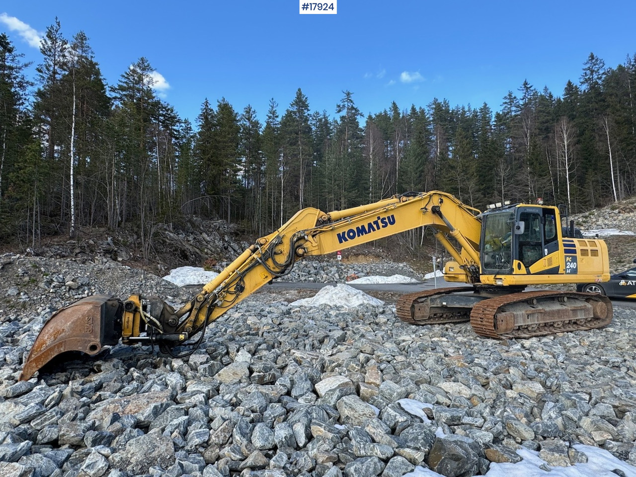Komatsu PC240LC-10 - Ekskavator: gambar 2 Komatsu PC240LC-10 - Ekskavator: gambar 2