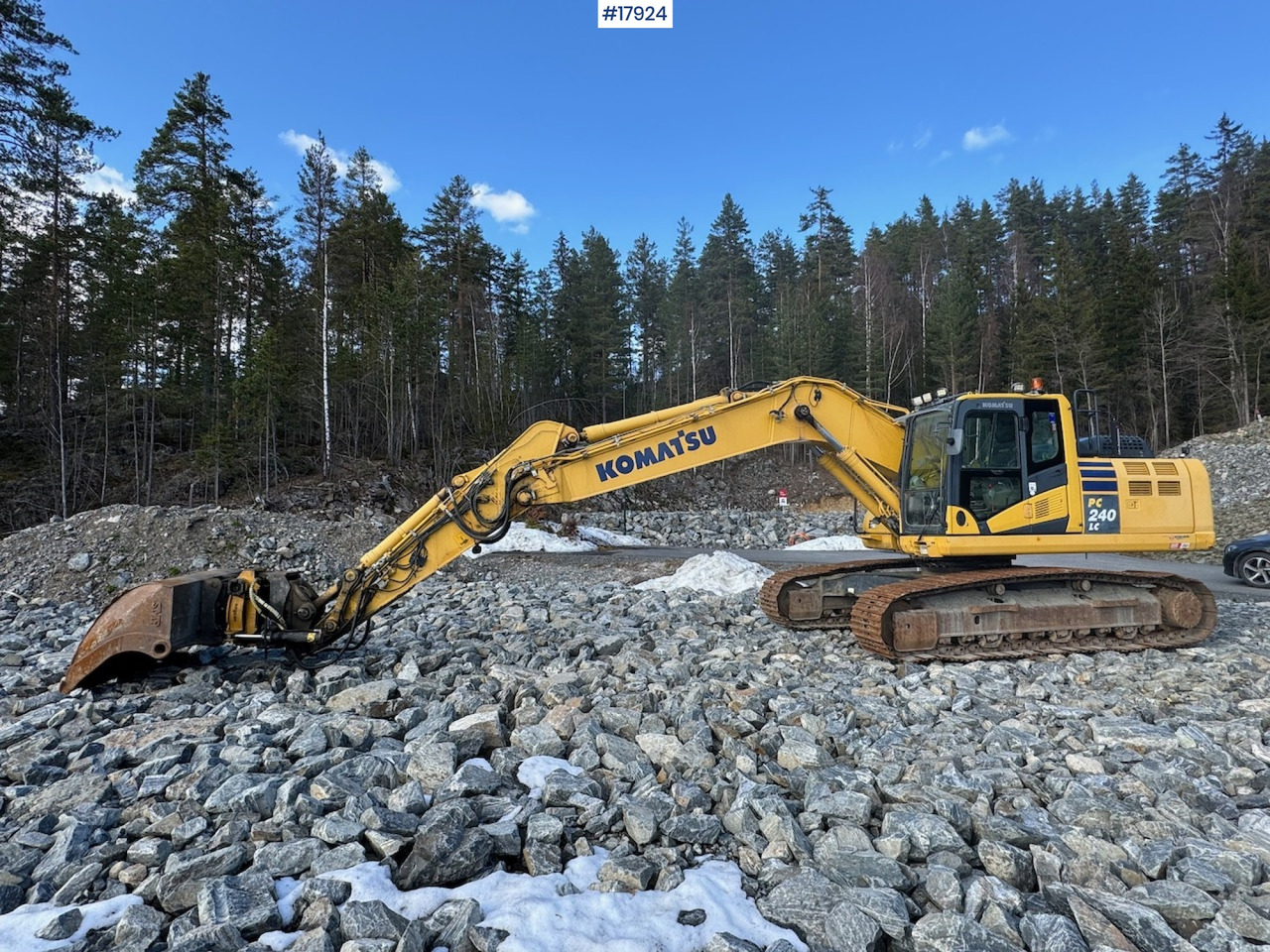Komatsu PC240LC-10 - Ekskavator: gambar 1 Komatsu PC240LC-10 - Ekskavator: gambar 1
