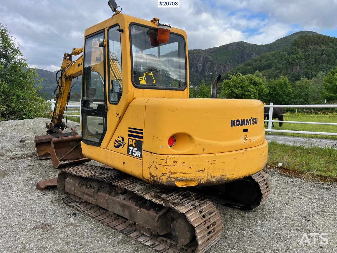 Komatsu PC75 - Ekskavator: gambar 2 Komatsu PC75 - Ekskavator: gambar 2