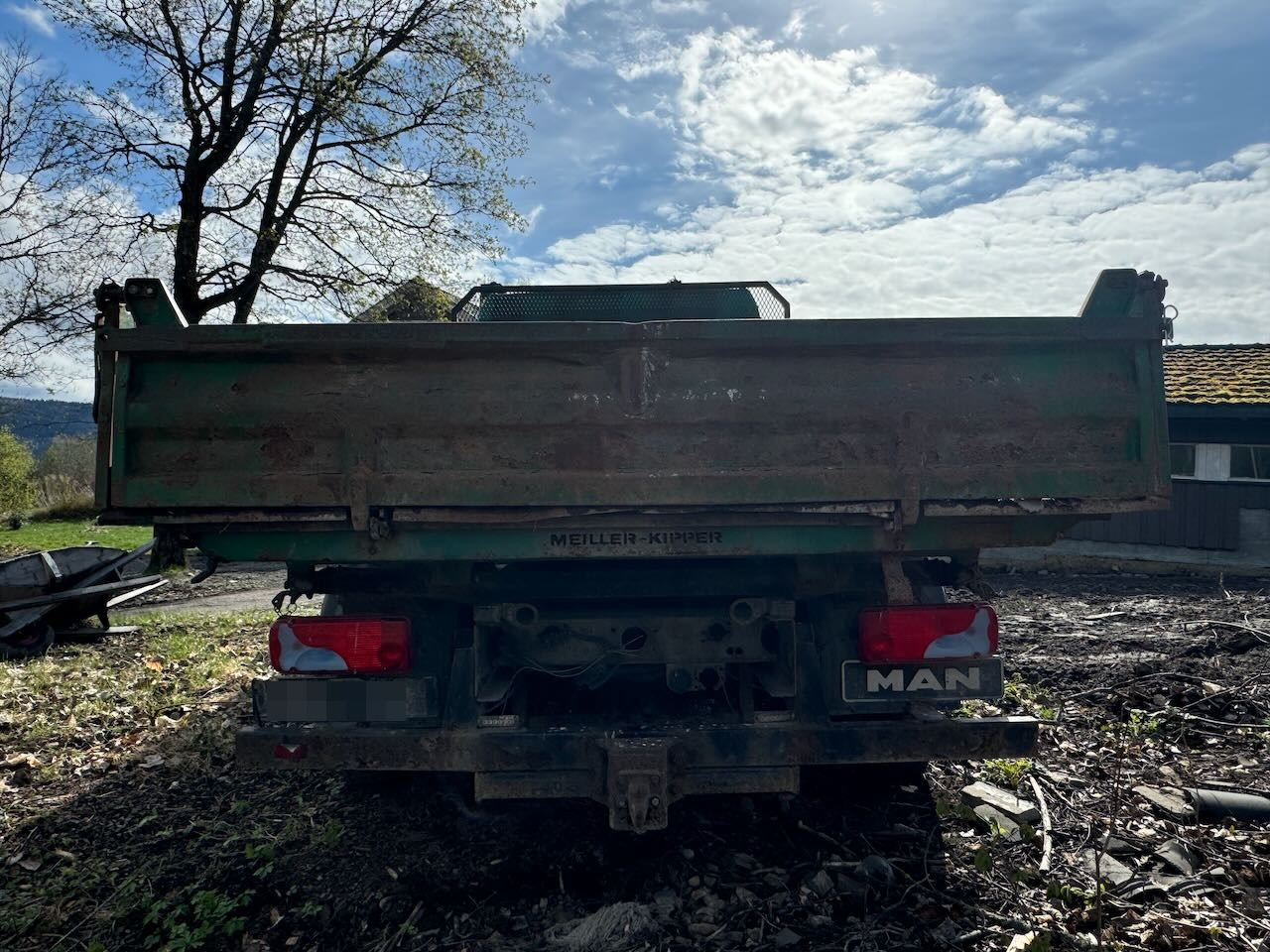 MAN LE8.180 - Truk flatbed: gambar 5 MAN LE8.180 - Truk flatbed: gambar 5