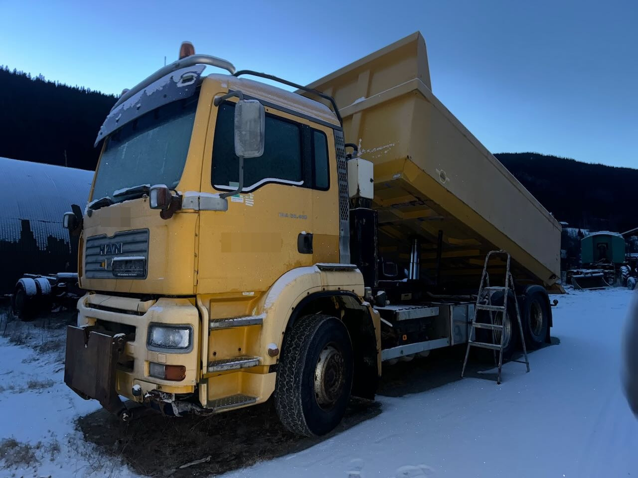 MAN TGA 28.410 6x2 Brøyterigget Tippbil. Rep objekt. - Truk jungkit: gambar 2 MAN TGA 28.410 6x2 Brøyterigget Tippbil. Rep objekt. - Truk jungkit: gambar 2