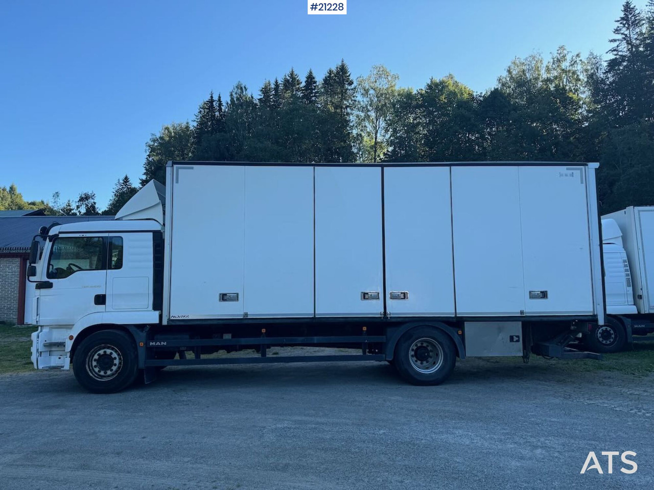 MAN TGM 18.290 - Truk box: gambar 3 MAN TGM 18.290 - Truk box: gambar 3