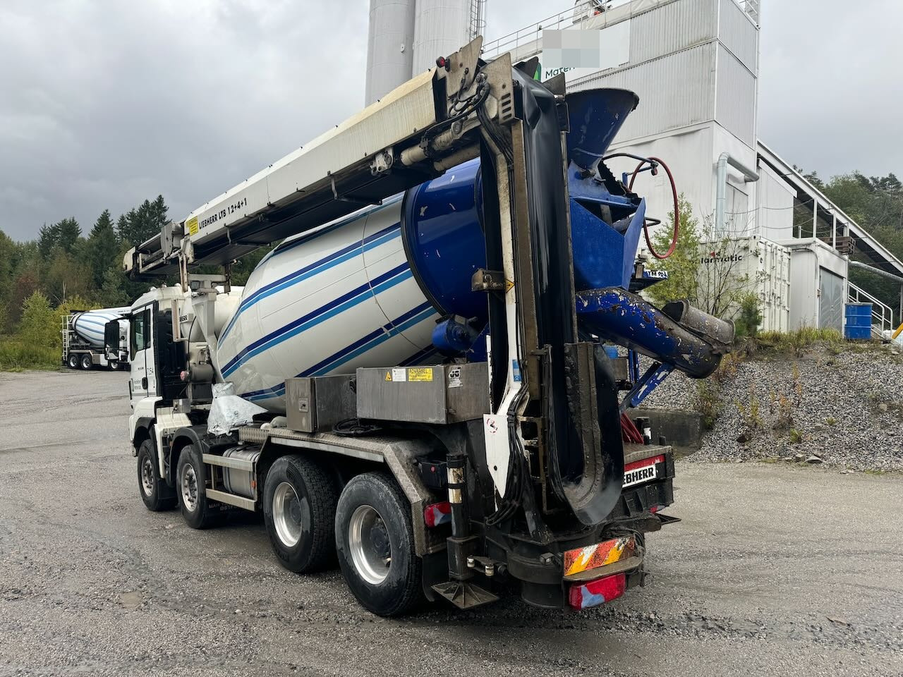 MAN TGS 35.500 - Truk pengaduk beton: gambar 5 MAN TGS 35.500 - Truk pengaduk beton: gambar 5
