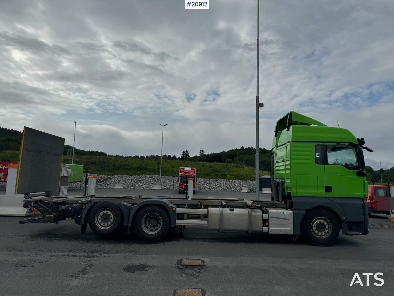 MAN TGX 26.500 - Pengangkut kontainer/ Container truck: gambar 5 MAN TGX 26.500 - Pengangkut kontainer/ Container truck: gambar 5