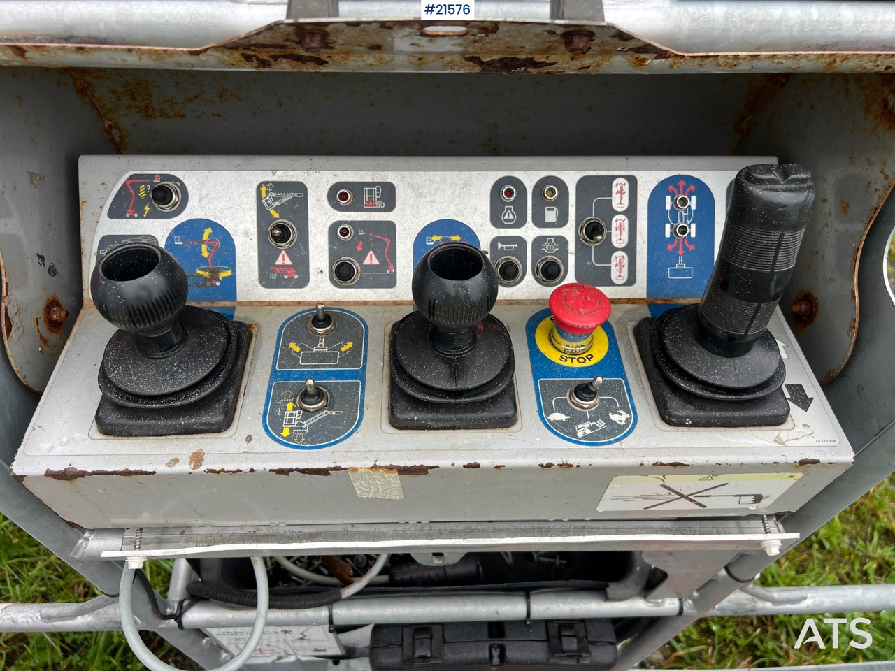 Manitou 200 ATJ Teleskoplift - Boom artikulasi: gambar 3 Manitou 200 ATJ Teleskoplift - Boom artikulasi: gambar 3