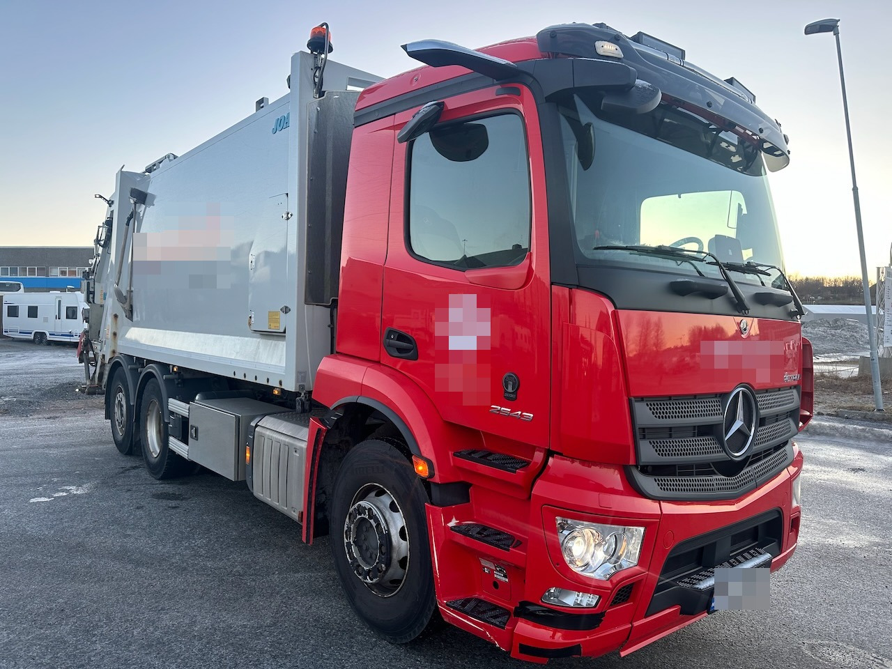 Mercedes 2021 - Truk sampah: gambar 4 Mercedes 2021 - Truk sampah: gambar 4