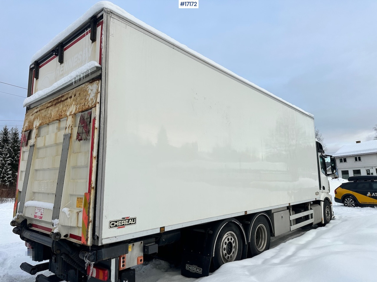 Mercedes Actros 2551 - Truk box: gambar 5 Mercedes Actros 2551 - Truk box: gambar 5