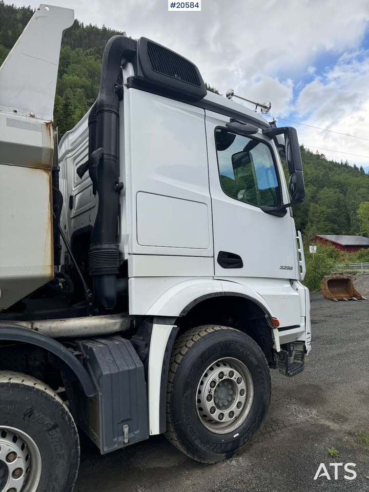 Truk jungkit Mercedes Arocs 3258: gambar 21