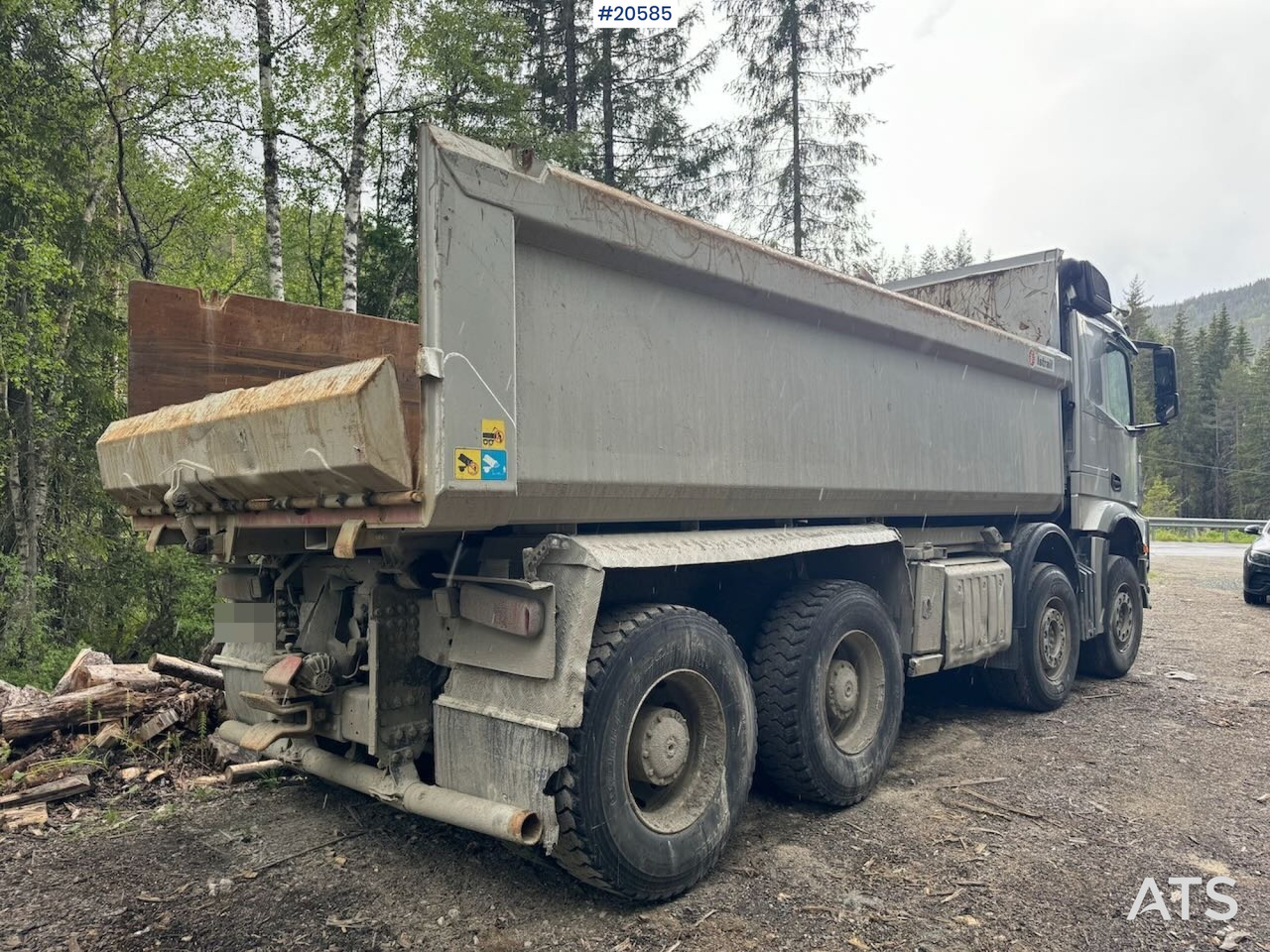 Mercedes Arocs 3258 - Truk jungkit: gambar 3 Mercedes Arocs 3258 - Truk jungkit: gambar 3