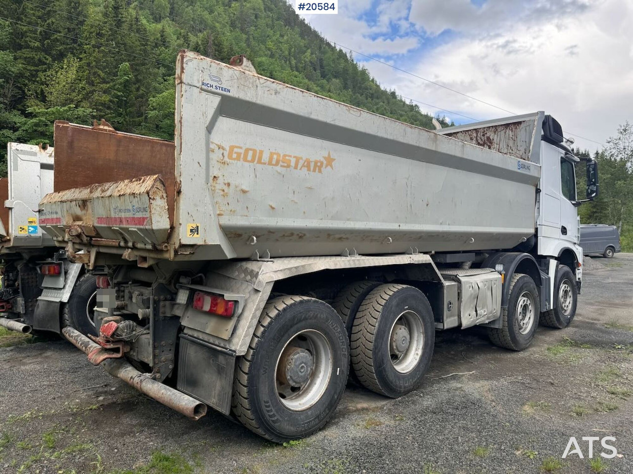 Mercedes Arocs 3258 - Truk jungkit: gambar 4 Mercedes Arocs 3258 - Truk jungkit: gambar 4