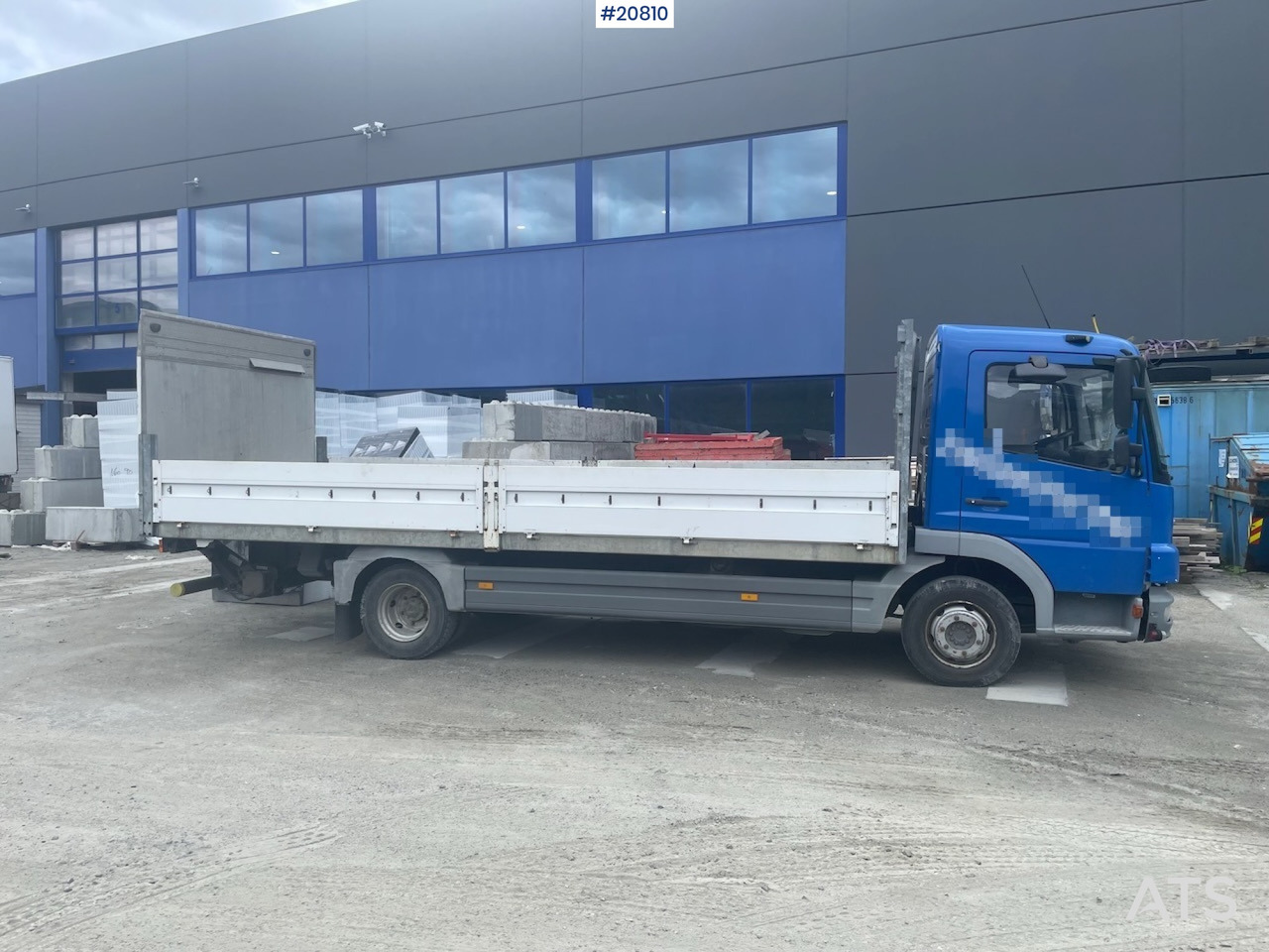 Mercedes Atego 815 - Truk flatbed: gambar 1 Mercedes Atego 815 - Truk flatbed: gambar 1