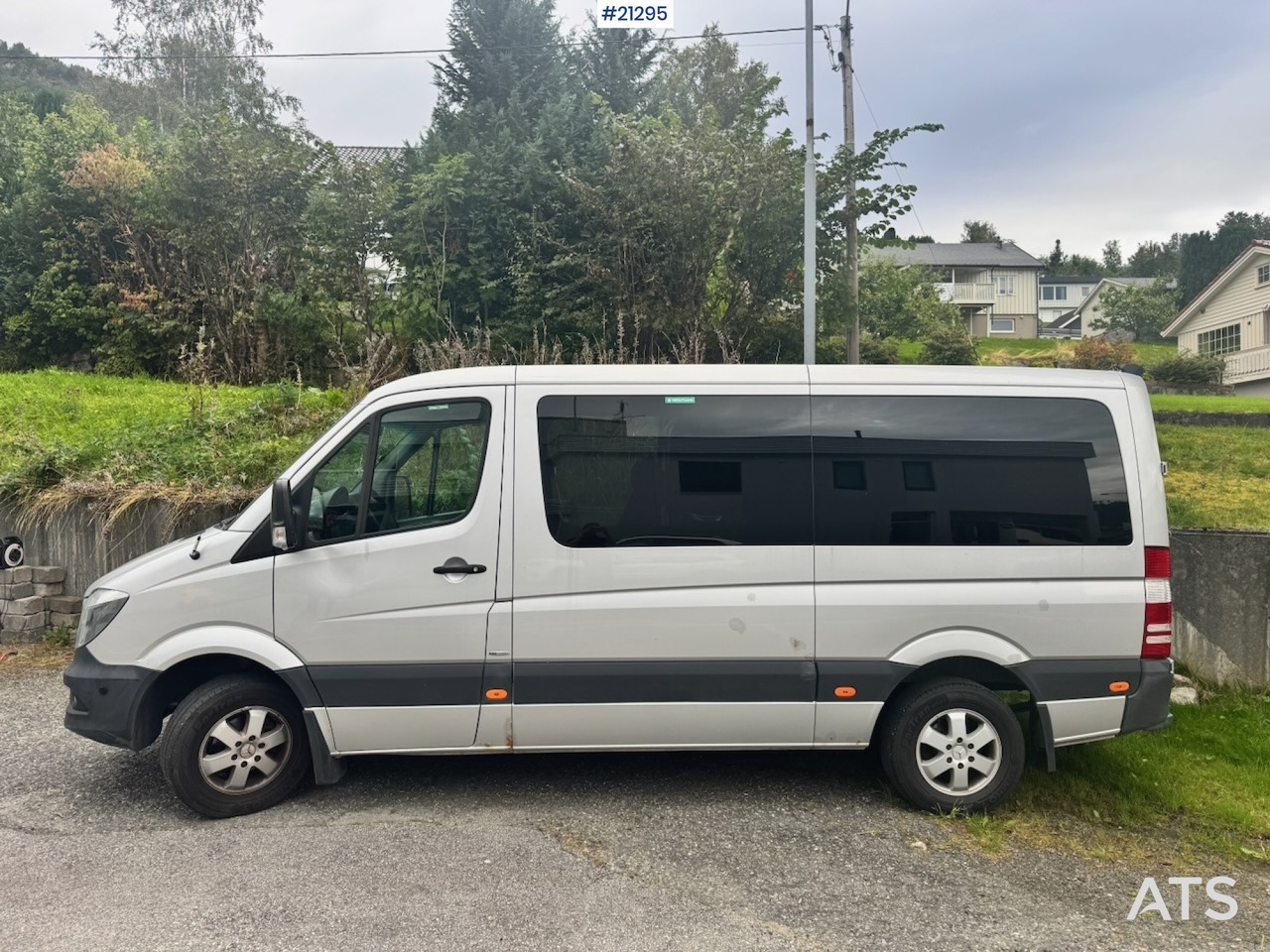 Mercedes Sprinter 316 - Bus mini, Van penumpang: gambar 3 Mercedes Sprinter 316 - Bus mini, Van penumpang: gambar 3
