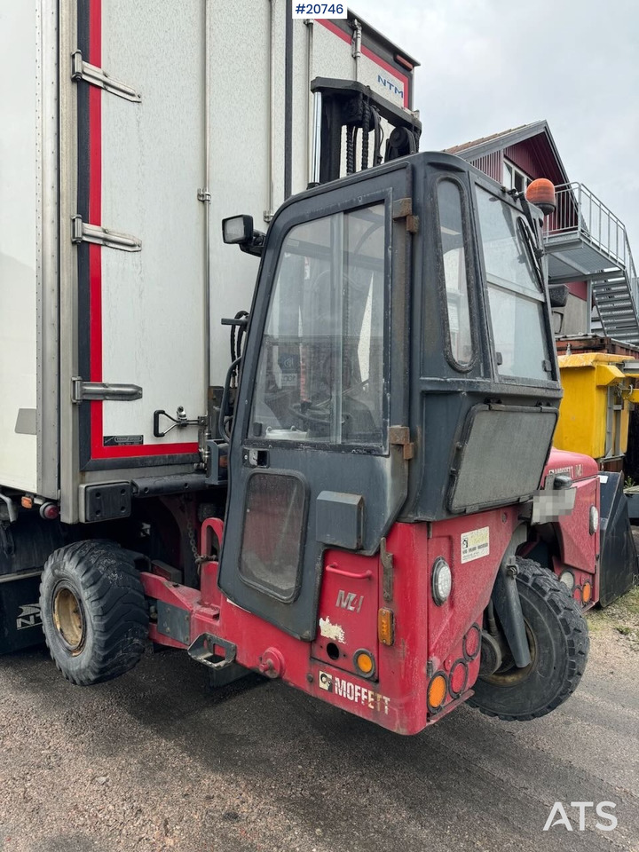 Moffett M4 25.4 - Forklift yang dipasang di truk: gambar 2 Moffett M4 25.4 - Forklift yang dipasang di truk: gambar 2