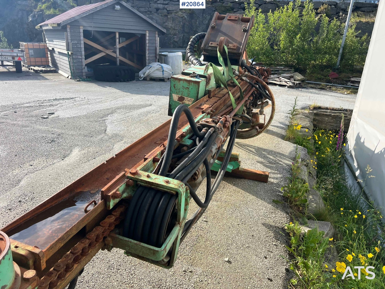 Anjungan pengeboran Montabert CPA500 boretårn m/ hc 150 hammer: gambar 17 Anjungan pengeboran Montabert CPA500 boretårn m/ hc 150 hammer: gambar 17