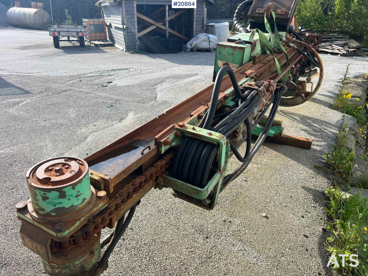 Anjungan pengeboran Montabert CPA500 boretårn m/ hc 150 hammer: gambar 16 Anjungan pengeboran Montabert CPA500 boretårn m/ hc 150 hammer: gambar 16