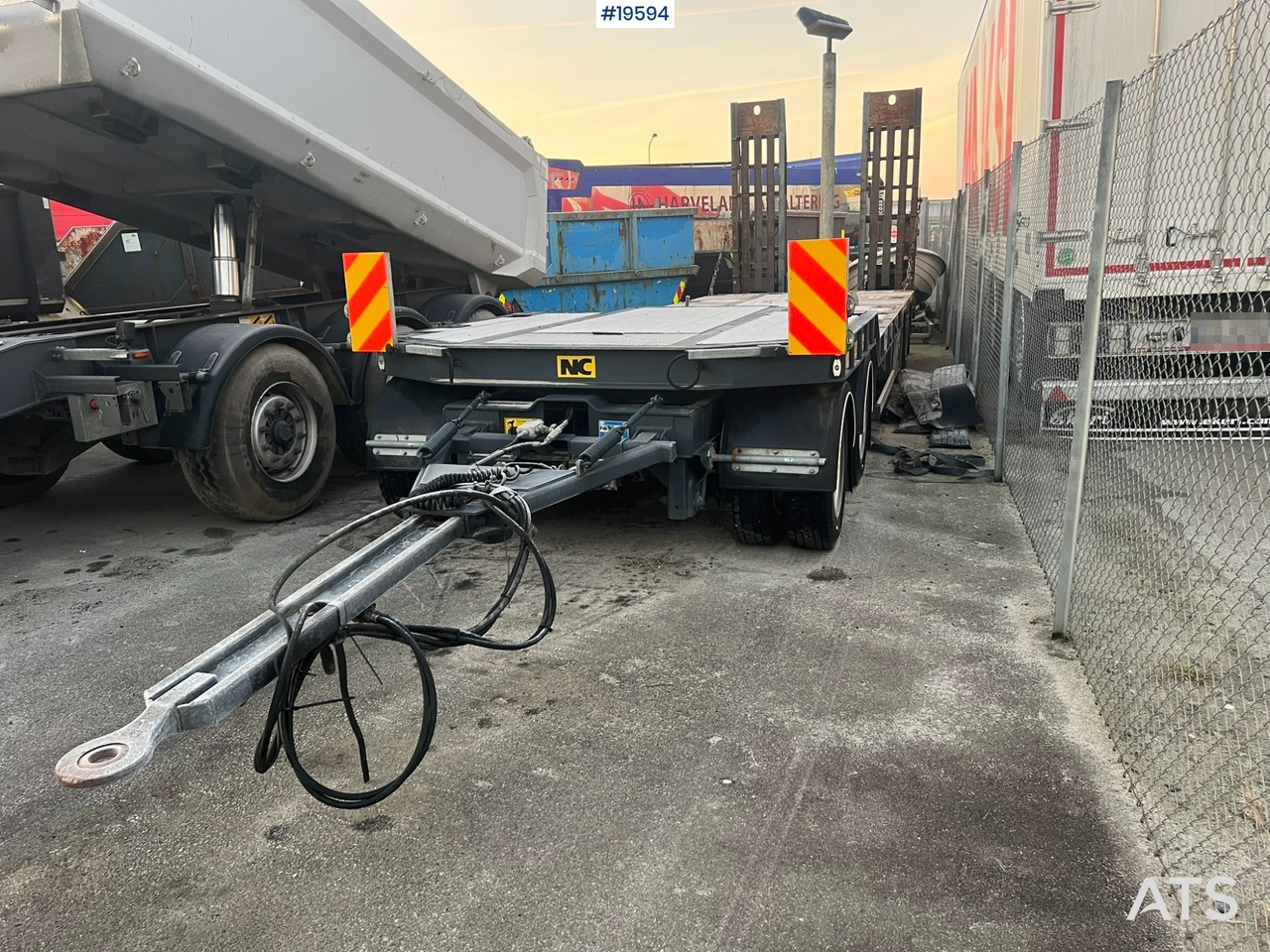 NC Maskinhenger - Trailer low bed: gambar 1 NC Maskinhenger - Trailer low bed: gambar 1