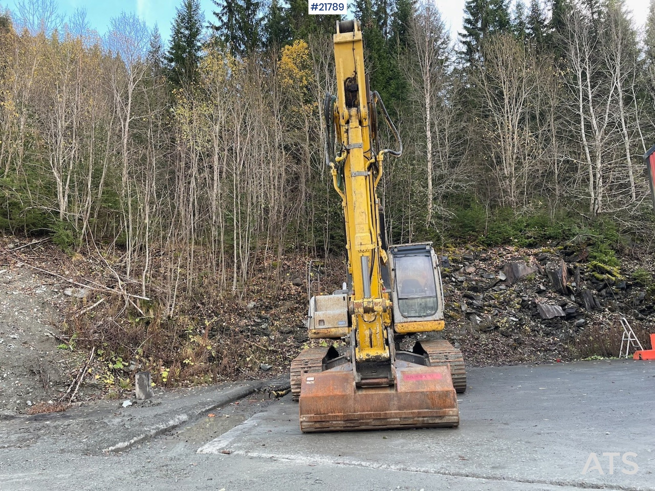 New Holland E265 med graveskuffe - Ekskavator perayap: gambar 3 New Holland E265 med graveskuffe - Ekskavator perayap: gambar 3