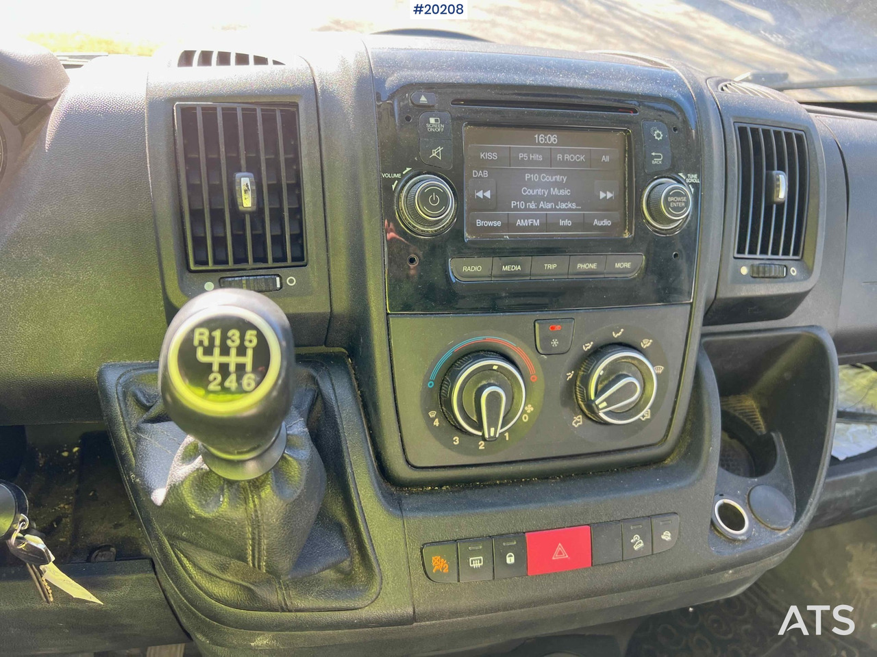 Van panel PEUGEOT Boxer: gambar 32