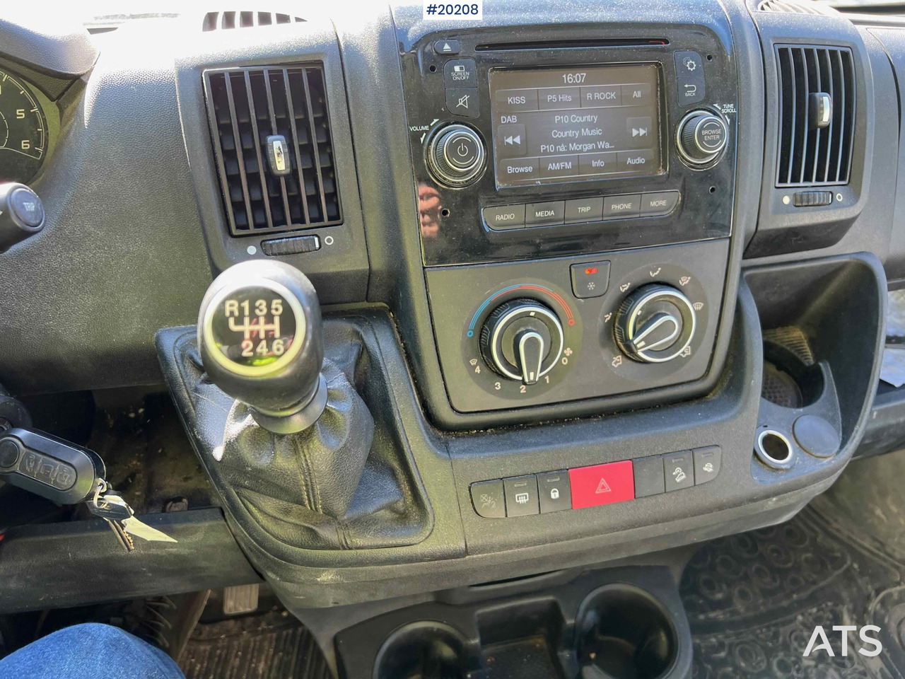 Van panel PEUGEOT Boxer: gambar 31