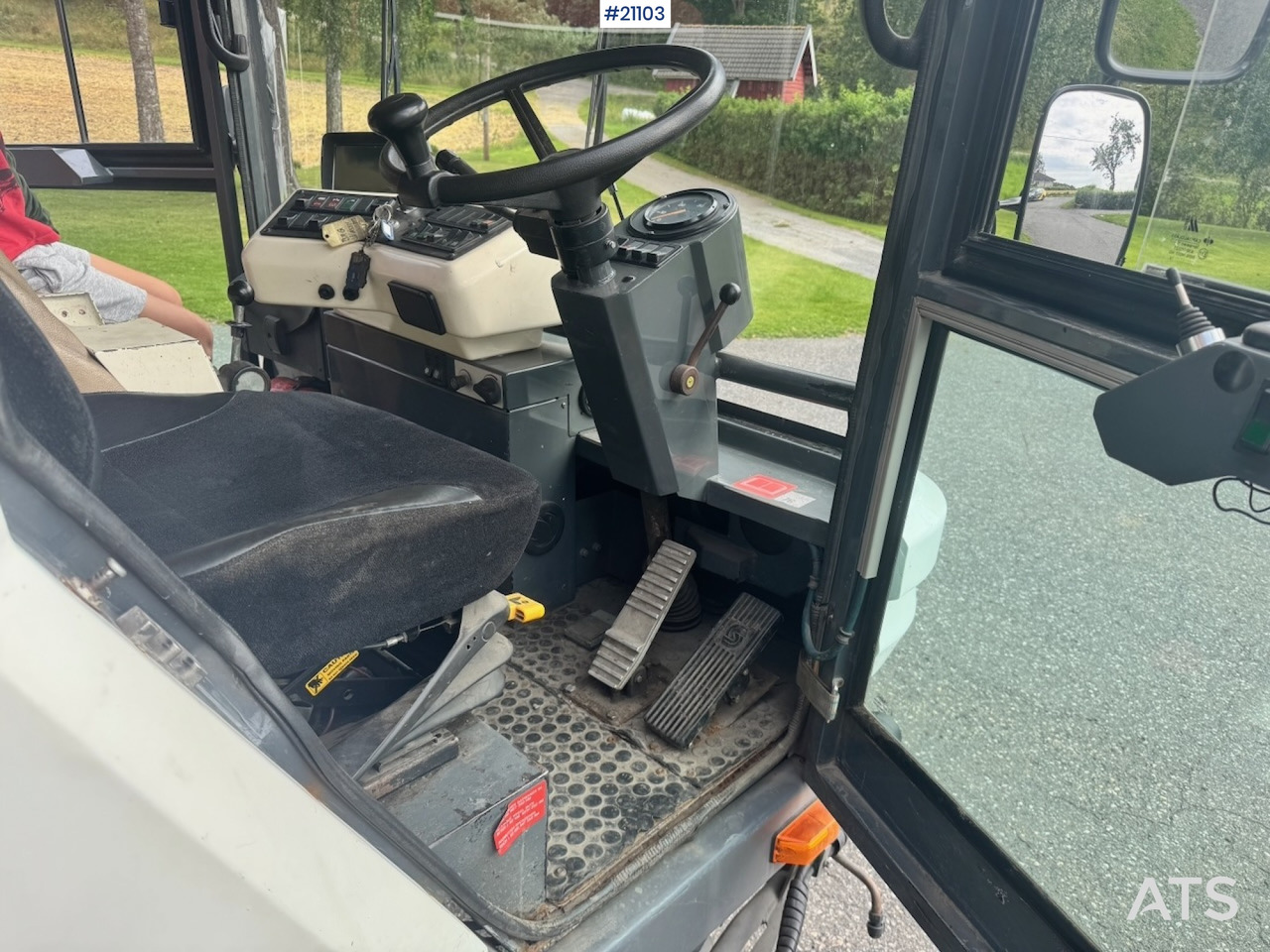 Penyapu jalan Ravo 540: gambar 31 Penyapu jalan Ravo 540: gambar 31