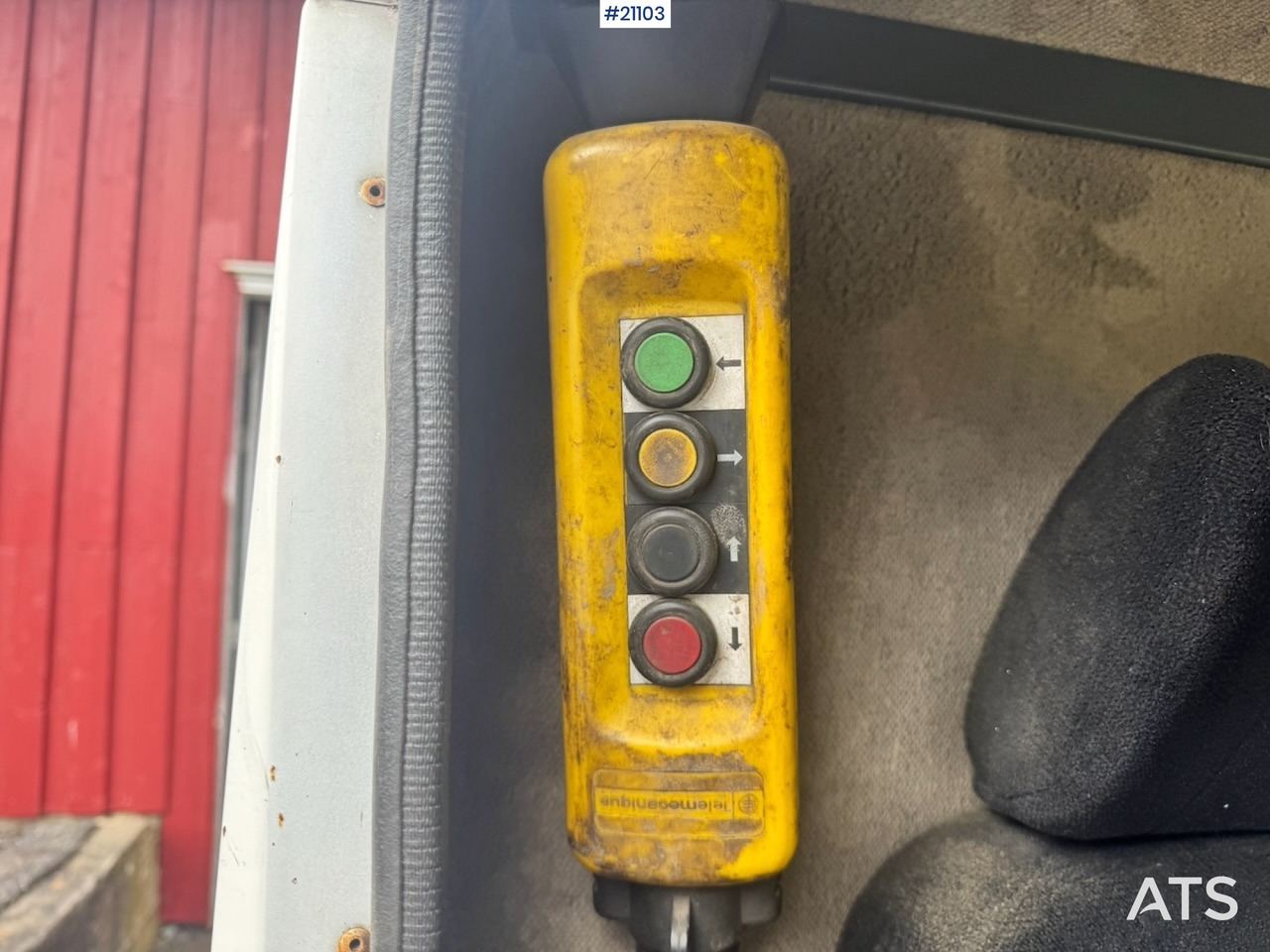 Penyapu jalan Ravo 540: gambar 41 Penyapu jalan Ravo 540: gambar 41