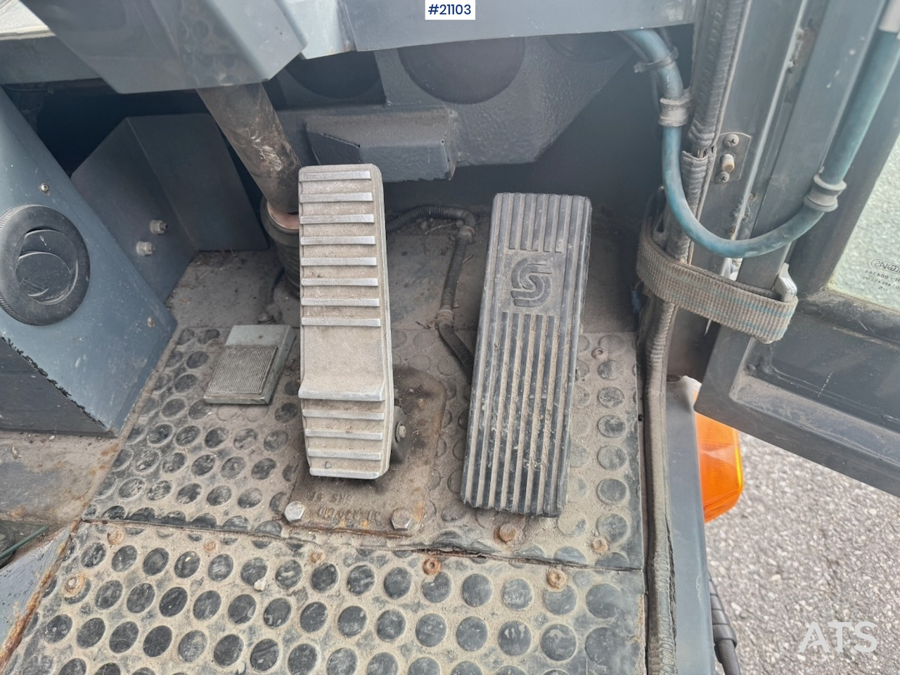 Penyapu jalan Ravo 540: gambar 32 Penyapu jalan Ravo 540: gambar 32