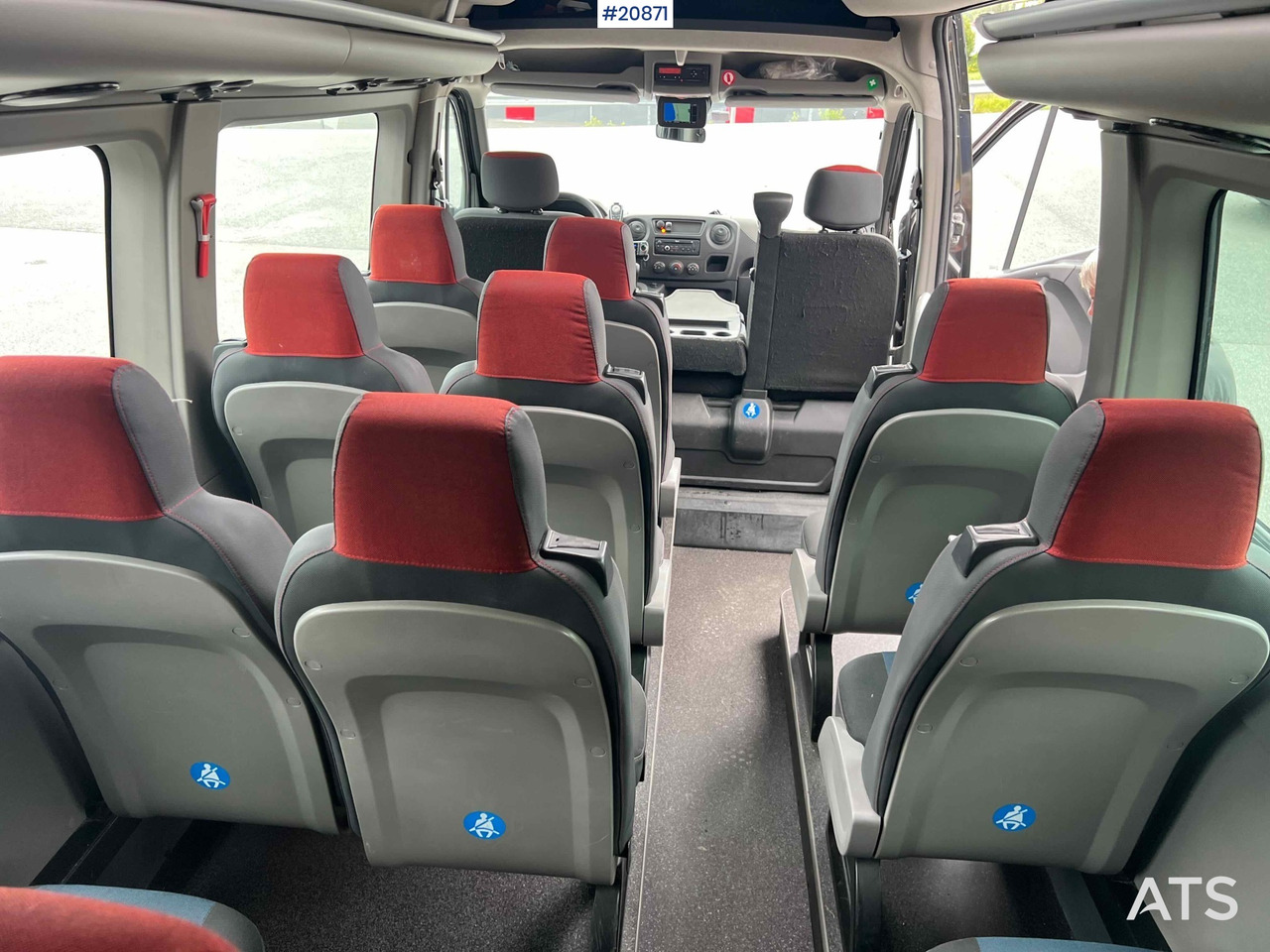 Bus mini, Van penumpang Renault DCI 125: gambar 26