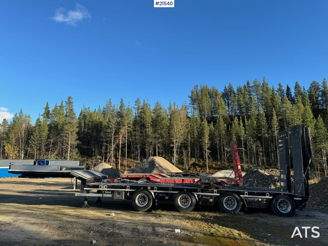 Rojo 2021 Rojo Maskinsemi m/ hydrauliske kjørebruer - Semi-trailer low bed: gambar 4 Rojo 2021 Rojo Maskinsemi m/ hydrauliske kjørebruer - Semi-trailer low bed: gambar 4